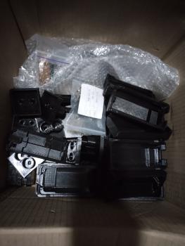 Модулі зарядної станції Motorola D4 - 24шт/та інші корисні речі