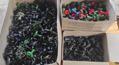 Хвости короткі до ВОГ17 та ВОГ25 ; 305 та 299 шт. відповідно